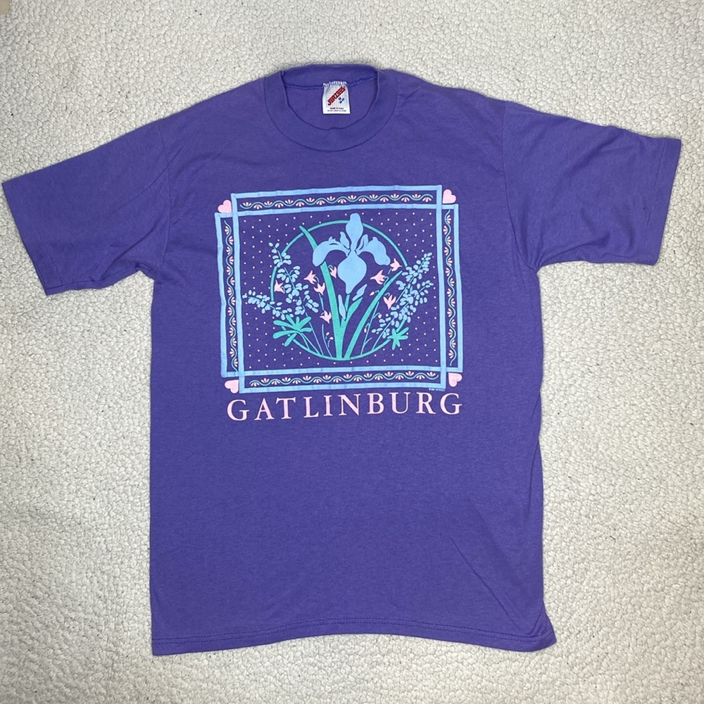 Vintage 1988 Jerzees Gatlinburg Pastel Floral T-Shirt: Size Medium